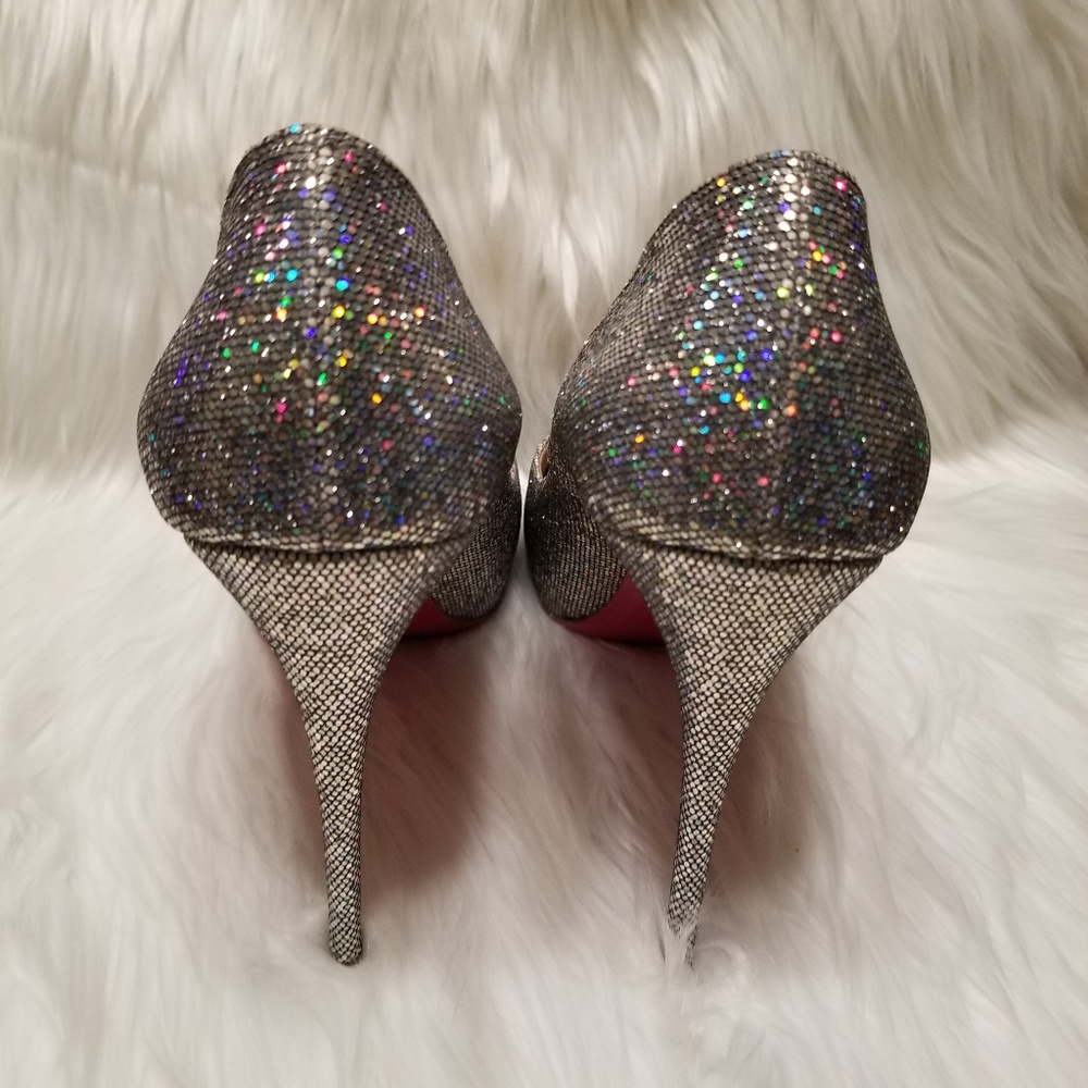 Christian Louboutin Very Prive Glitter Peep Toe - Picture 5 of 8